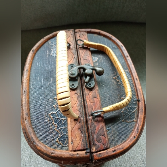 Wooden Purse - Picture 6 of 16